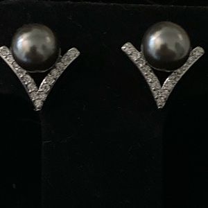 New! Pearl/Cubic Zirconia/Silver Earrings